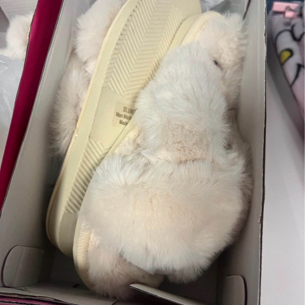 Corkys Soft Cream Fur Slippers (9)